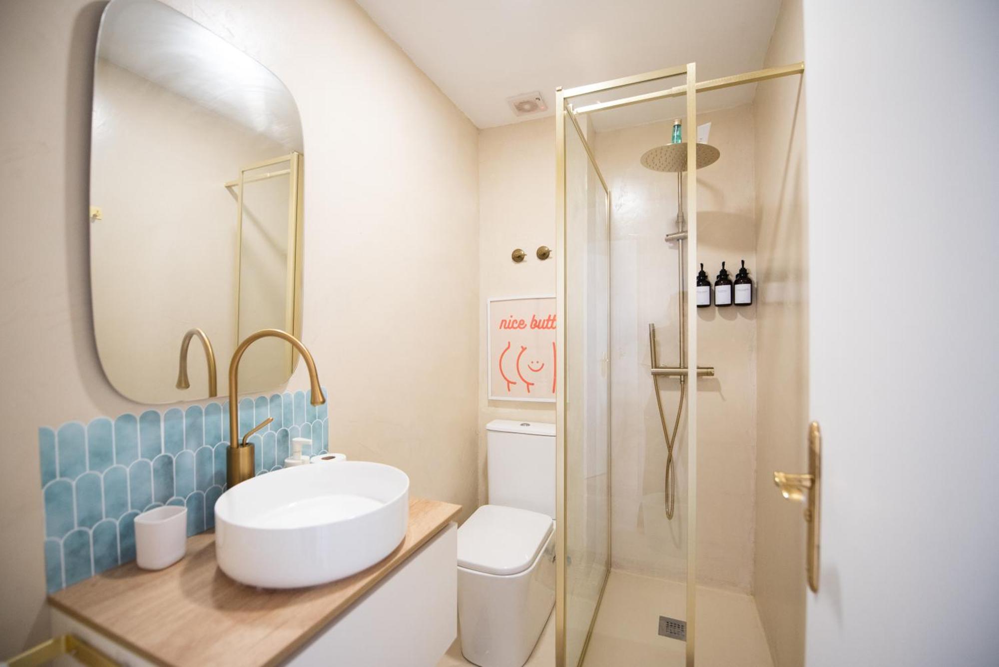 Apartamento Centrico La Merced - Free Parking & Free Gym Малага Экстерьер фото